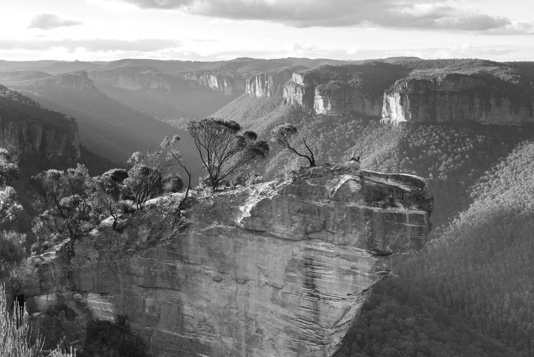Hanging Rock Lookout, Blue Mountains, Australia 2000pc PuzzleBlack and White