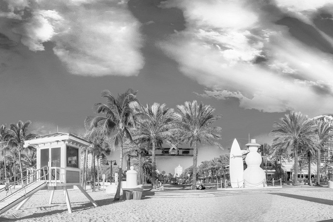 Fort Lauderdale at dusk, Florida coastline 2000pc PuzzleBlack and White
