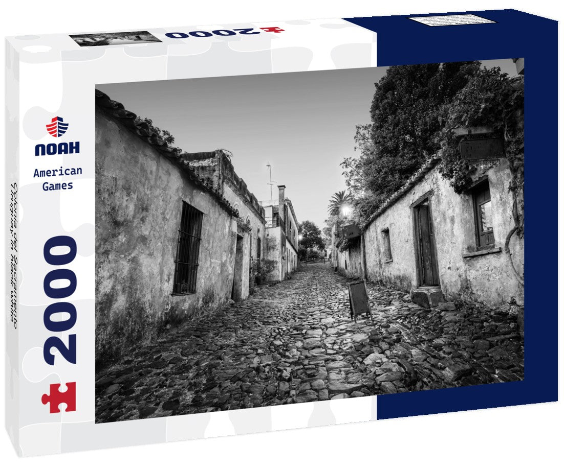 Colonia del Sacramento Uruguay 2000pc PuzzleBlack and White