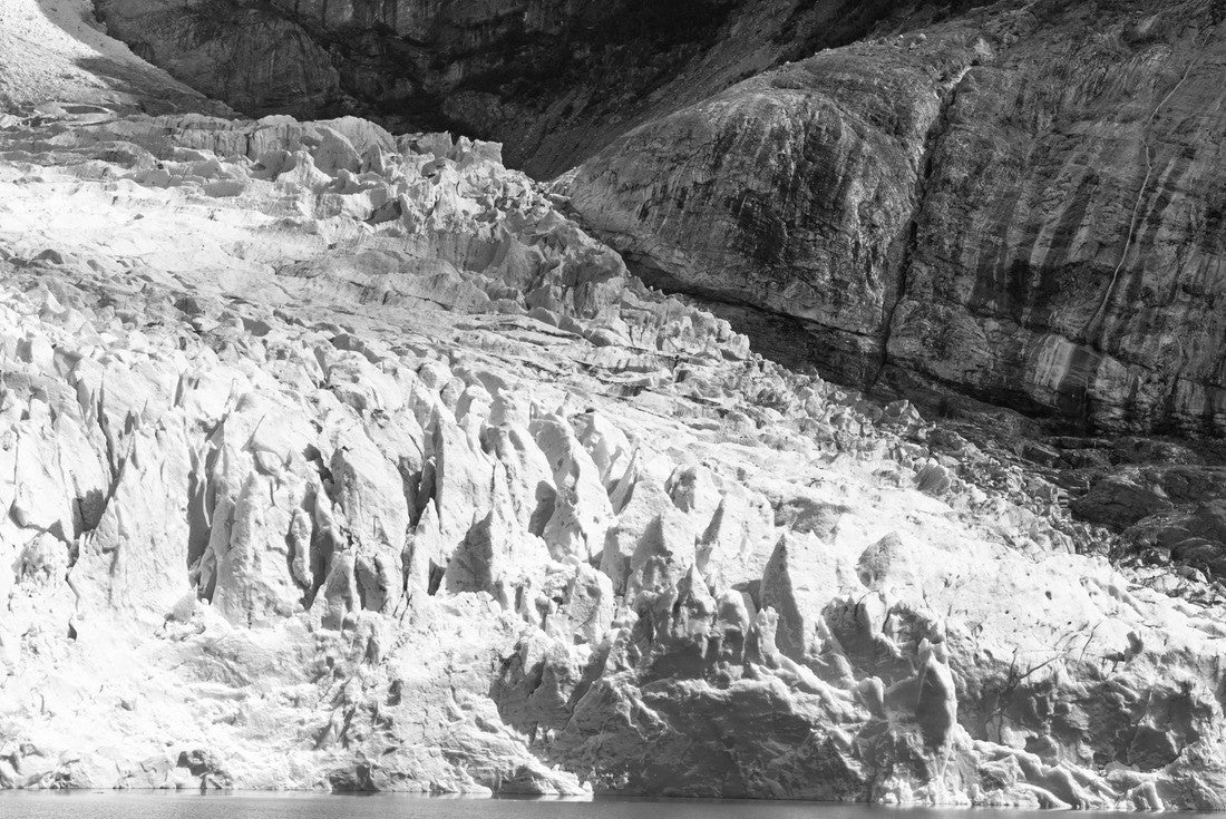 Noah Jigsaw Puzzle Bernardo O'Higgins National Park. Magallanes and Antártica Chilena regions. Serrano Glacier. Patagonia. Chile. Torres del Paine National Park in black white 2000 pieces