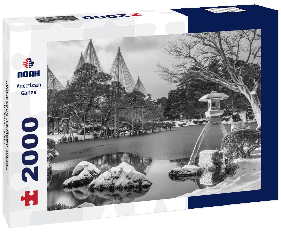 Kanazawa, Ishikawa, Japan winter at Kenrokuen Gardens 2000pc PuzzleBlack and White