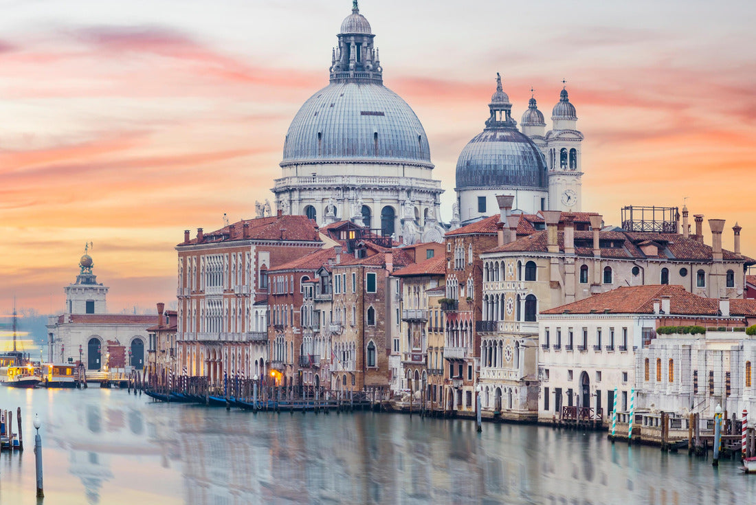 A breathtaking view of the Venice skyline with the Grand Canal and the Basilica of Santa Maria Della Salute in the distance during a dramatic sunrise 2000pc Puzzle