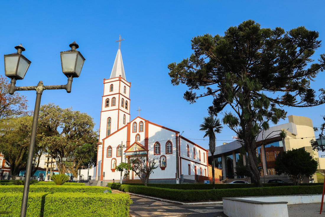 Guarapuava, Paraná, Brazil - Facade of the Cathedral Nossa Senhora de Belém, is a historic Catholic church in the city of Guarapuava, southern Brazil 2000pc Puzzle