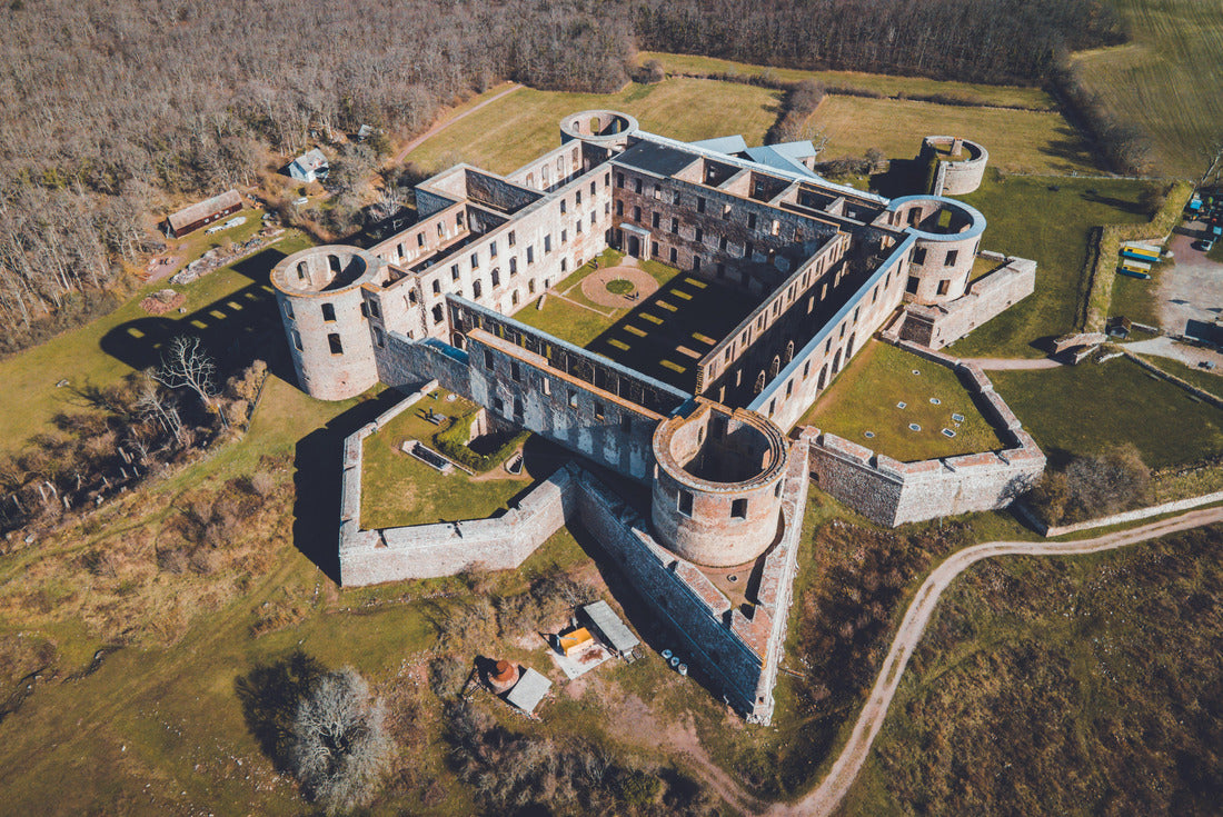 Borgholm Castle (Slott) as seen in Öland, Sweden 2000pc Puzzle
