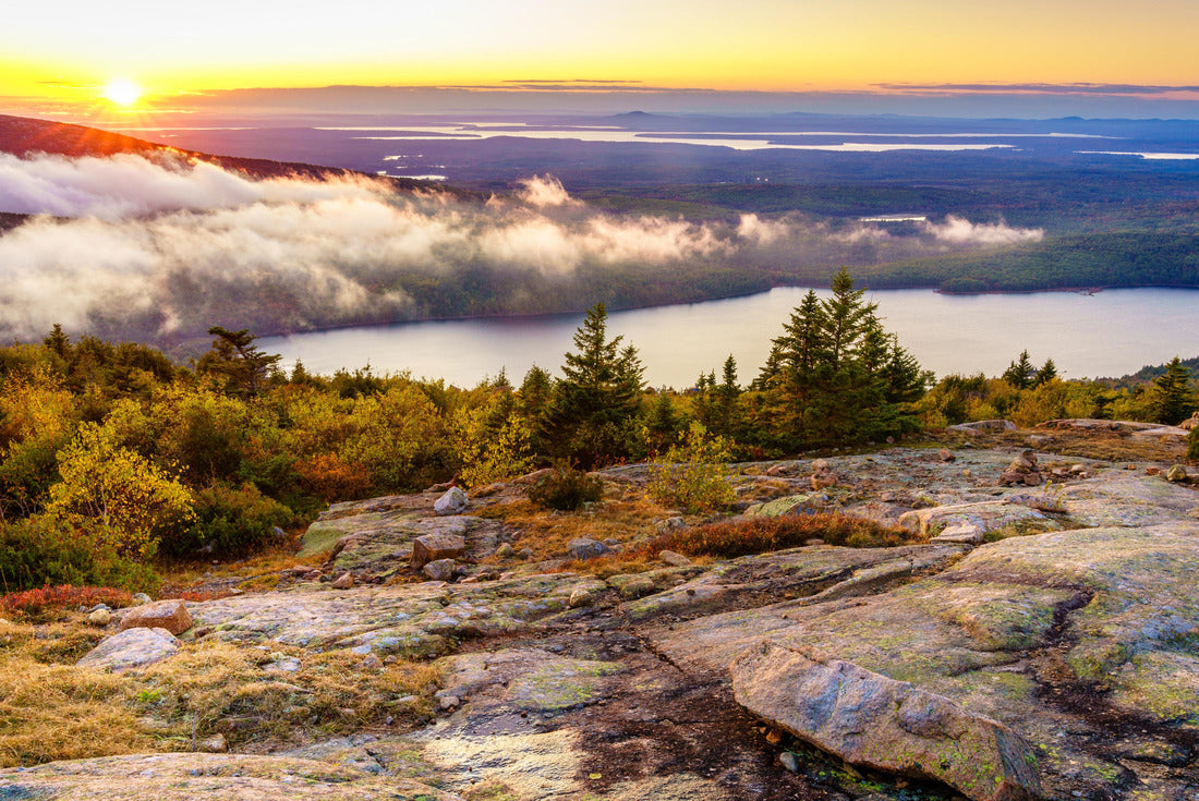 Panic-stricken sunset in Acadia National Park, from the top of Cadillac Mountain 2000pc Puzzle