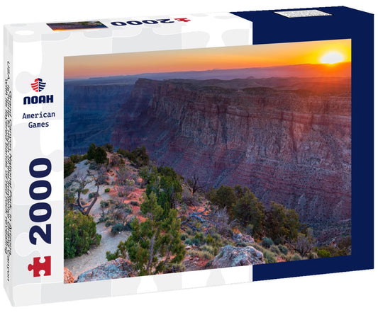 Noah Jigsaw Puzzle Grand Canyon National Park, in Arizona, USA, is home to much of the immense Grand Canyon, with its layered bands of red rock revealing millions of years of geological history 2000 pieces