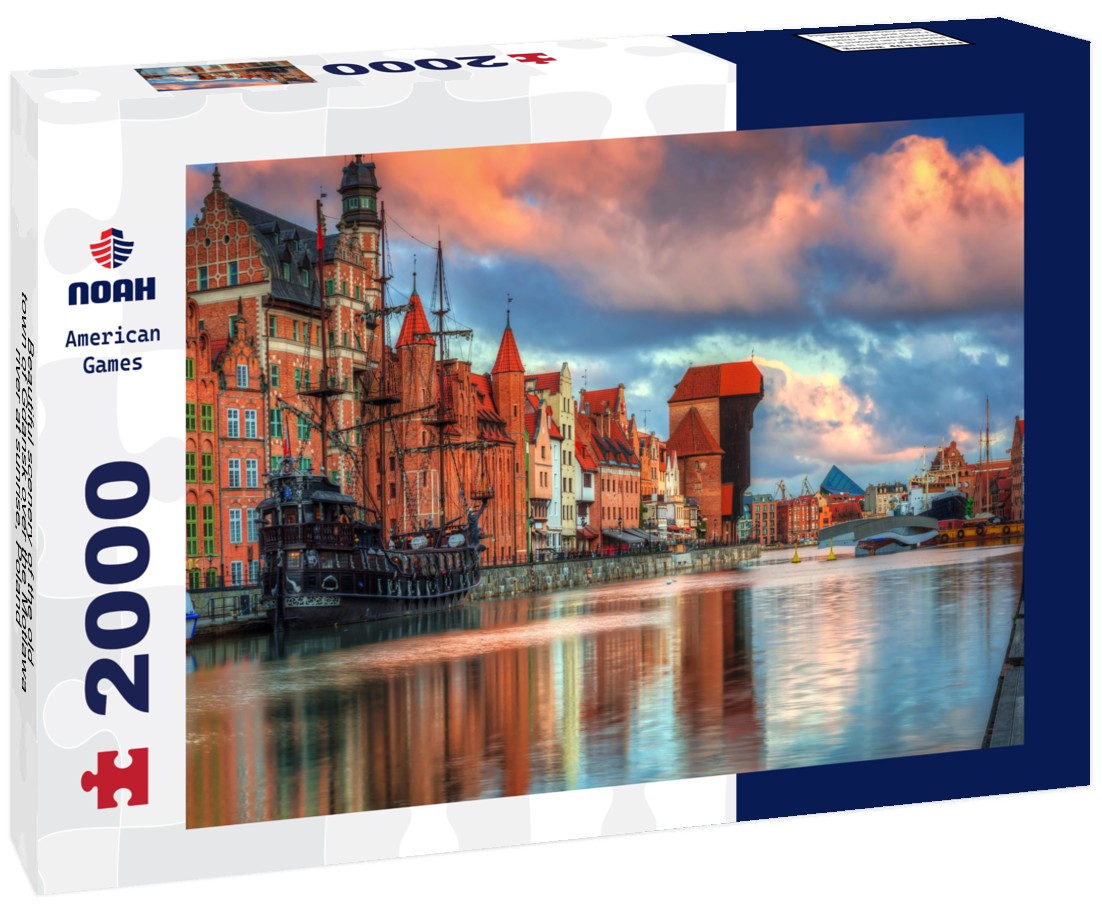 Noah Jigsaw Puzzle Beautiful scenery of the old town of Gdansk over the Motlawa river at sunrise, Poland 2000 pieces