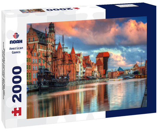 Noah Jigsaw Puzzle Beautiful scenery of the old town of Gdansk over the Motlawa river at sunrise, Poland 2000 pieces