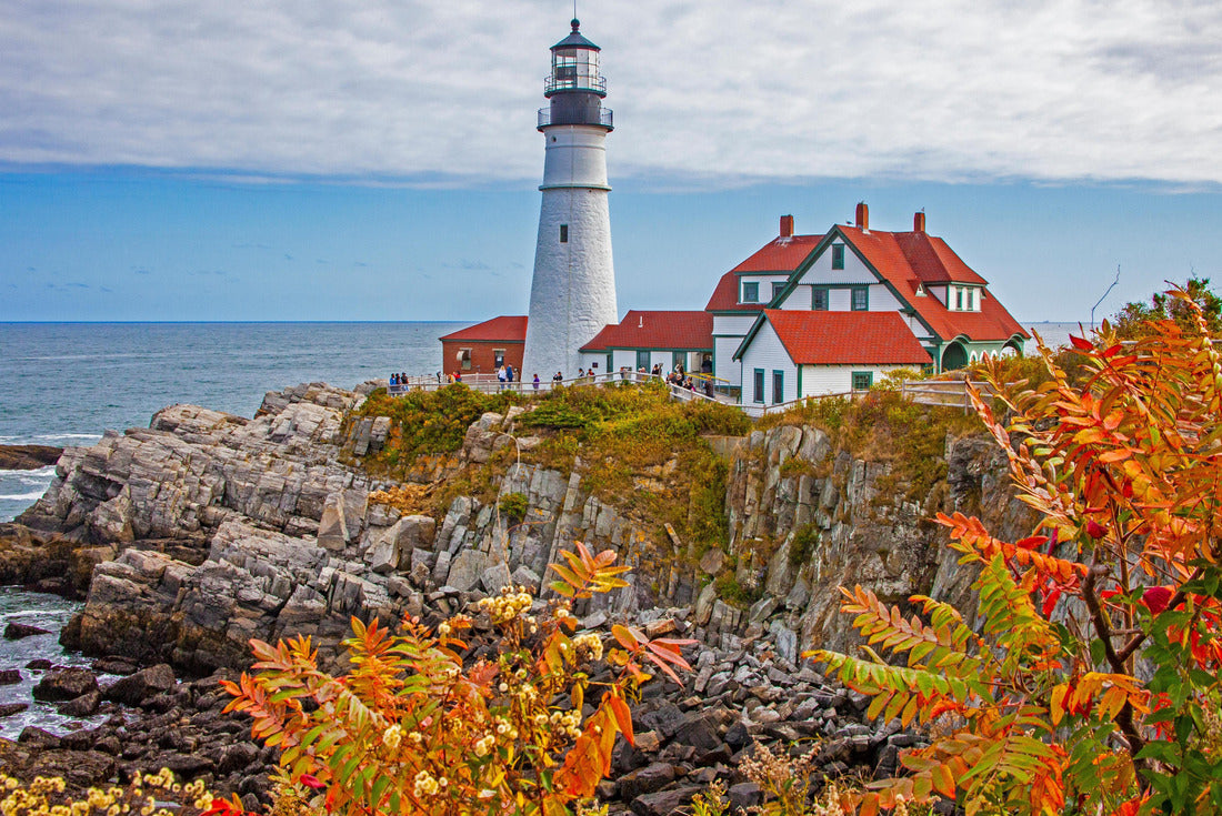 USA, New England, Maine, Cape Elizabeth, Atlantic Portland Head Light House during fall season 2000pc Puzzle