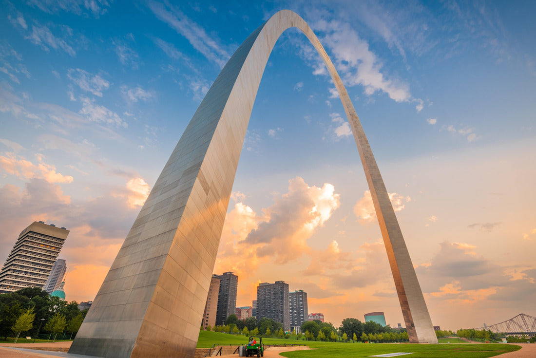 Downtown St. Louis, Missouri, USA viewed from below the arch 2000pc Puzzle
