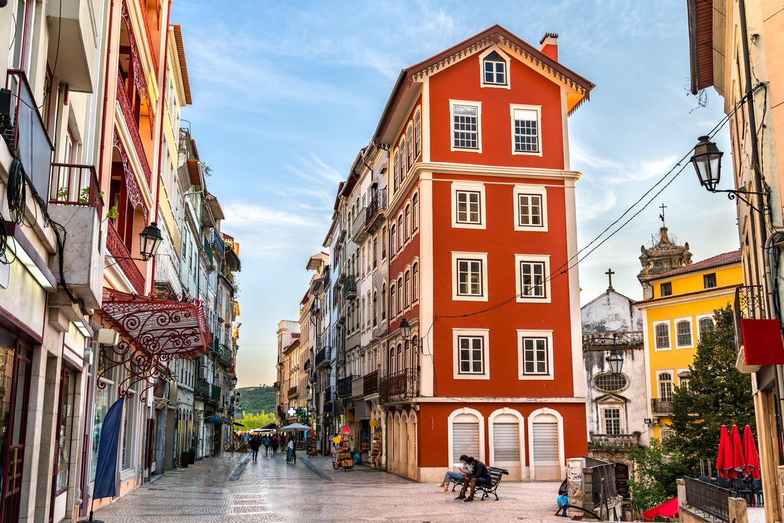 Architecture of the old town of Coimbra in Portugal 2000pc Puzzle