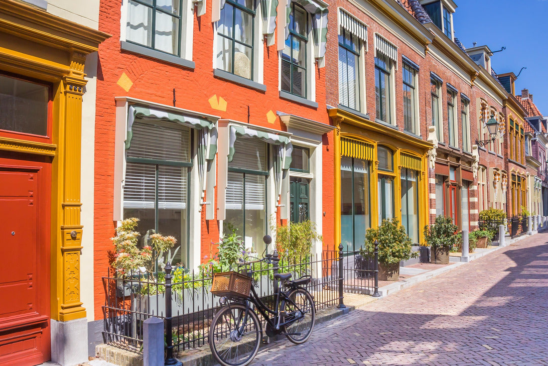 Bicycle in front of colorful houses in the historic city of Leeuwarden, Netherlands 2000pc Puzzle