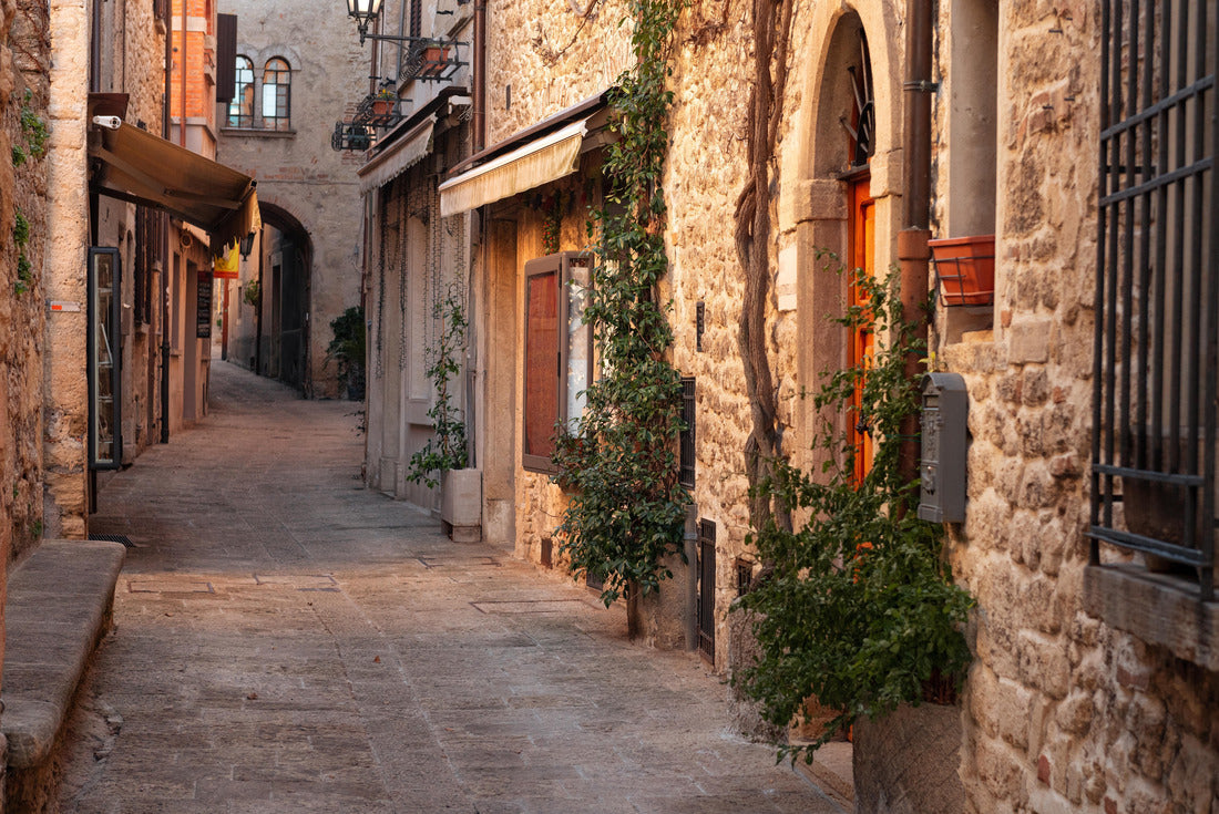 City of San Marino, Republic of San Marino narrow medieval alleyways 2000pc Puzzle