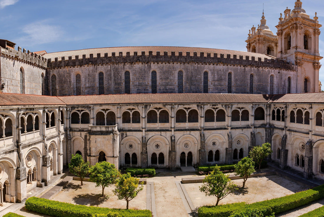 The church and cross of the World Heritage Site Monastery of Saint Mary of Alcobaça, Portugal 2000pc Puzzle