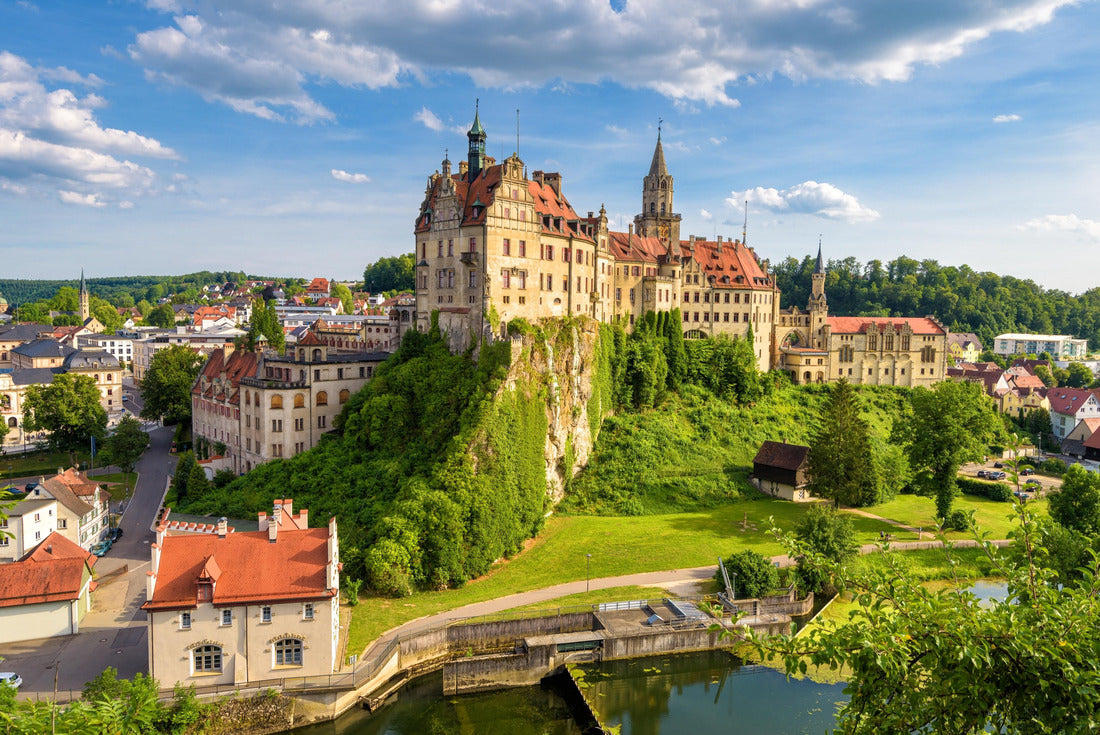 Sigmaringen town in Baden-Württemberg. The view of the old German castle on the rock, a symbol of the Black Forest 2000pc Puzzle