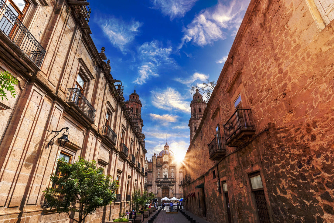 Mexico, Michoacan, Morelia, a popular tourist destination, the picturesque Morelia Cathedral is located on the Plaza de Armas in the historic city center 2000pc Puzzle
