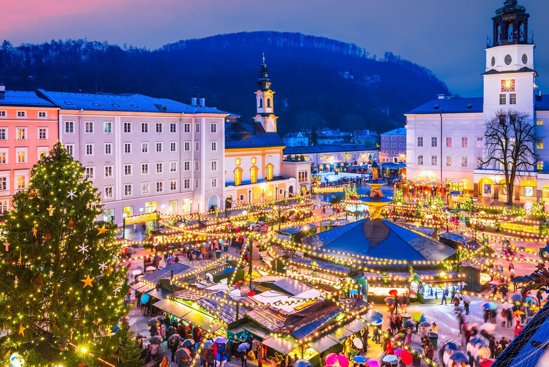 Salzburg, Austria. Christmas market at the cathedral square, the origins of the Christmas market and the Christmas fair date back to the late 15th century. 2000pc Puzzle