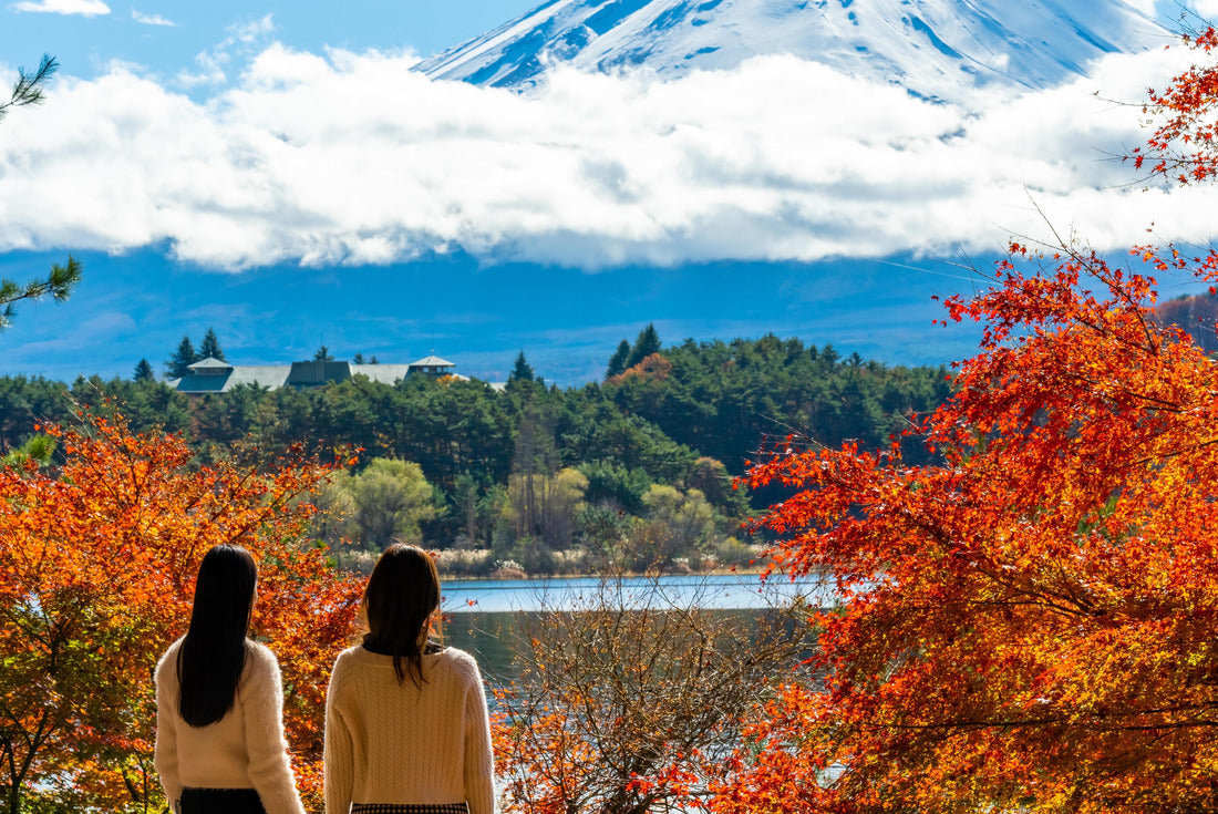 Lake Kawaguchi and Mt Fuji with looking beautiful red maple tree leaf falling 2000pc Puzzle
