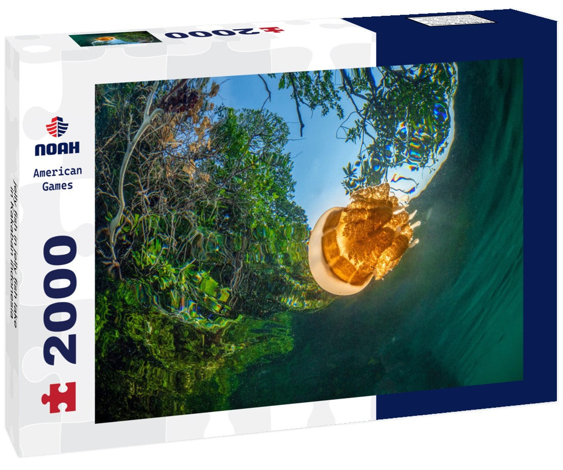 jelly fish in jelly fish lake in Kakaban indonesia 2000pc Puzzle