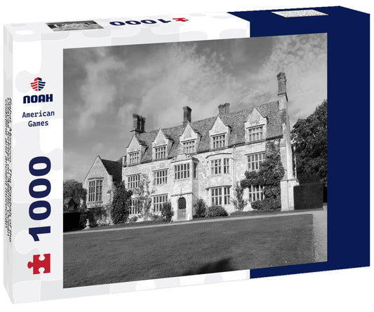 Noah Jigsaw Puzzle Rabat, Morocco. The Kasbah of the Udayas fortress on Atlantic Ocean coastline and ancient moroccan medina in black white 1000 pieces