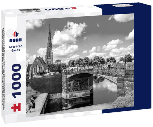 Noah Jigsaw Puzzle View of Ait Benhaddou in Ouarzazate Province, Morocco in the morning. Ait Benhaddou is a small village located in the Ounila Valley of southern Morocco, a UNESCO World Heritage Site in black white 1000 pieces