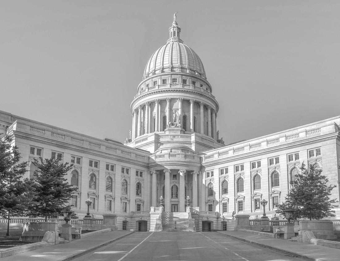 Noah Jigsaw Puzzle Old city of Makkum, Netherlands in black white 1000 pieces