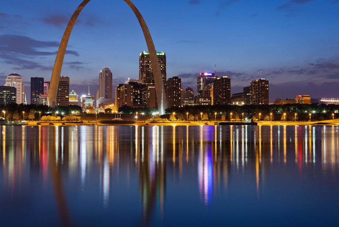 Noah Jigsaw Puzzle City of St. Louis skyline. Image of St. Louis downtown with Gateway Arch at twilight 2000 pieces