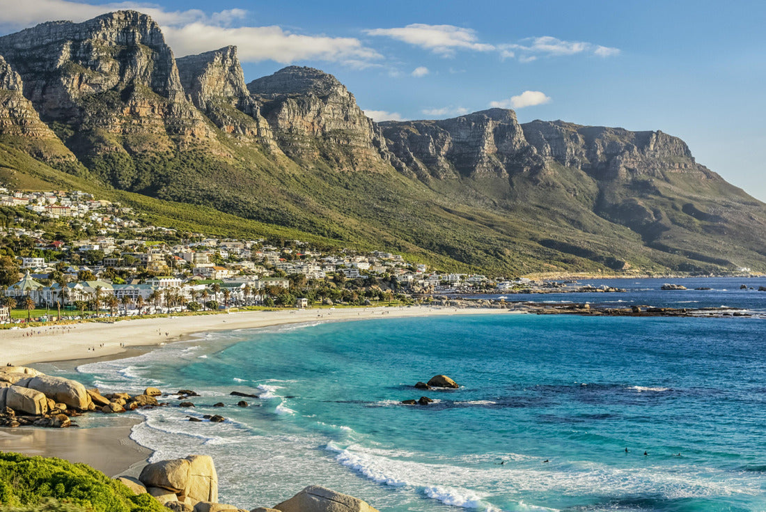 The beautiful city of Cape Town with its gorgeous mountains, white sandy beaches and clear waters 2000pc Puzzle
