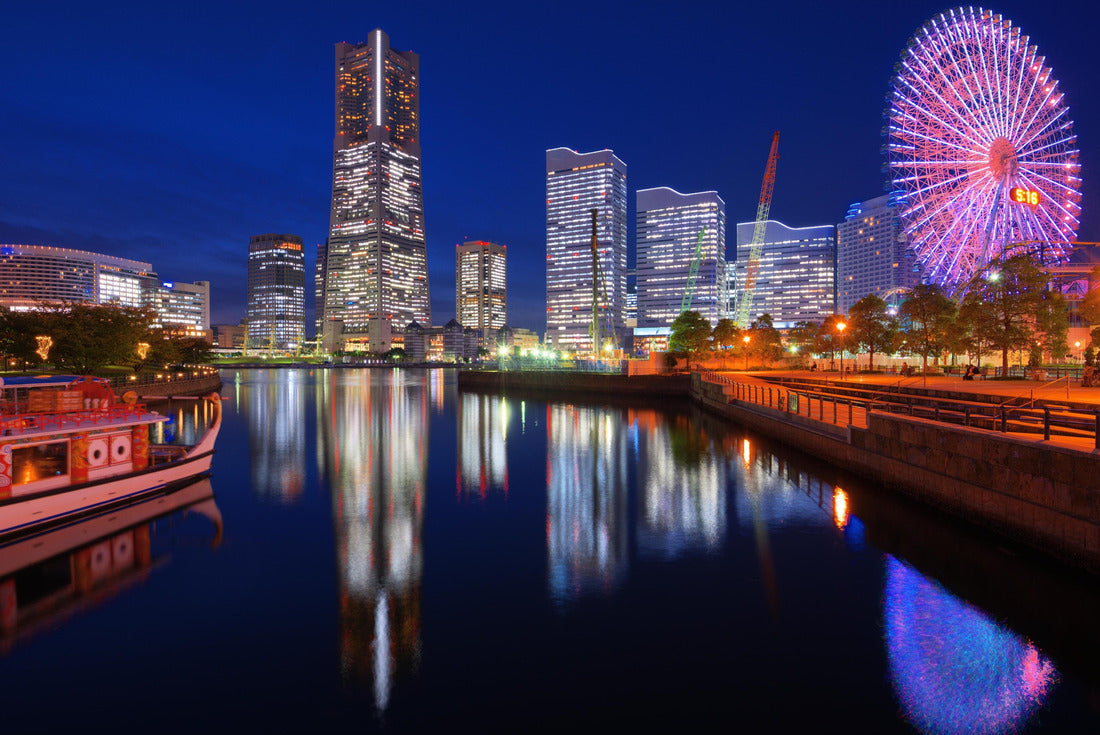 Skyline of Yokohama, Japan at Minato-mirai bay 2000pc Puzzle