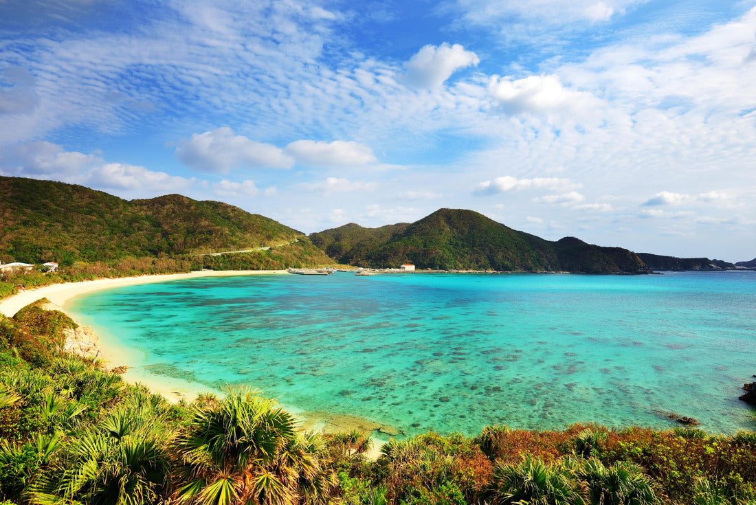 Aharen Beach on the island of Tokashiki in Okinawa, Japan 2000pc Puzzle