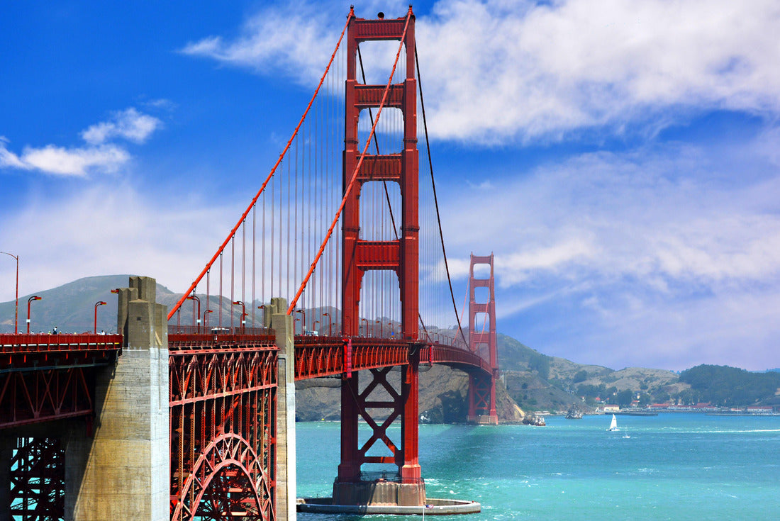 The Golden Gate Bridge in the summer in San Francisco, California, USA 2000pc Puzzle
