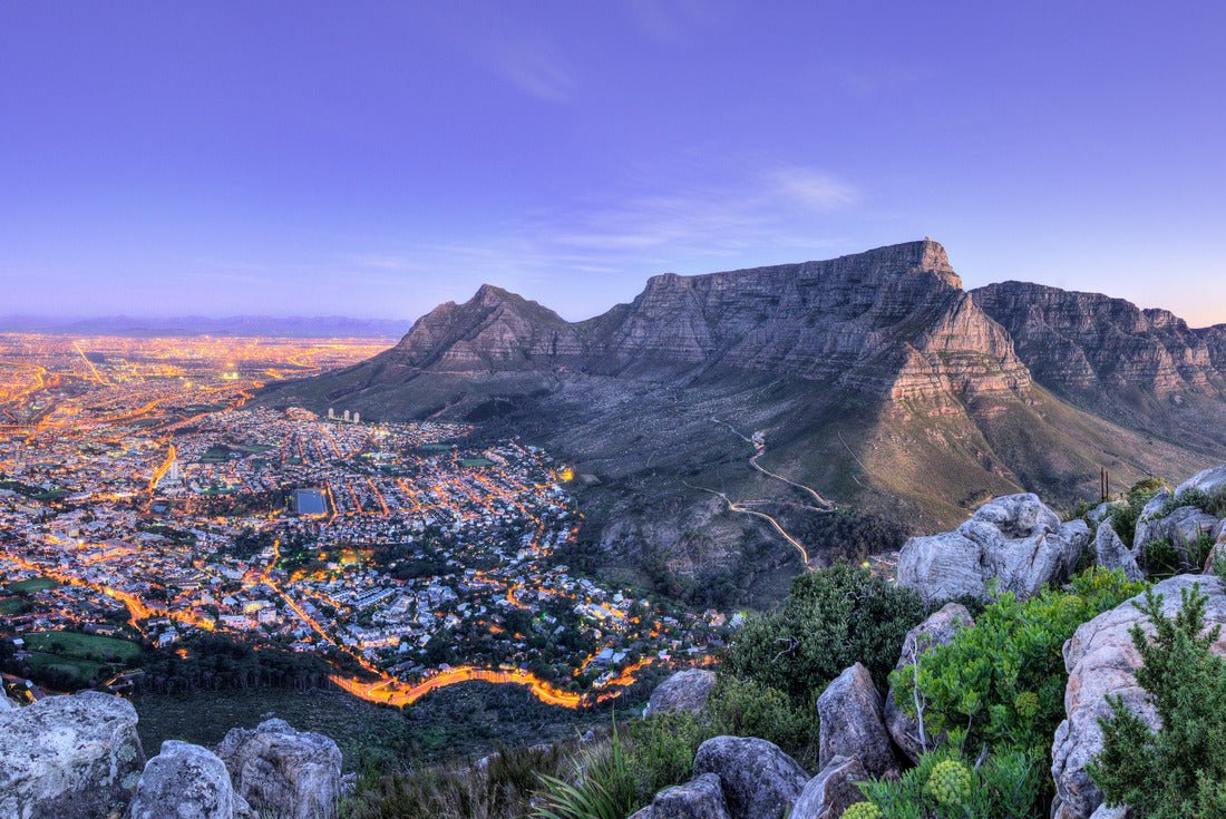 Beautiful South Africa's Cape Town's, Mountain and Sea views. Table Mountain, Lion's head and Twelve Apostles are popular hiking destinations for both locals and tourists all year round 2000pc Puzzle