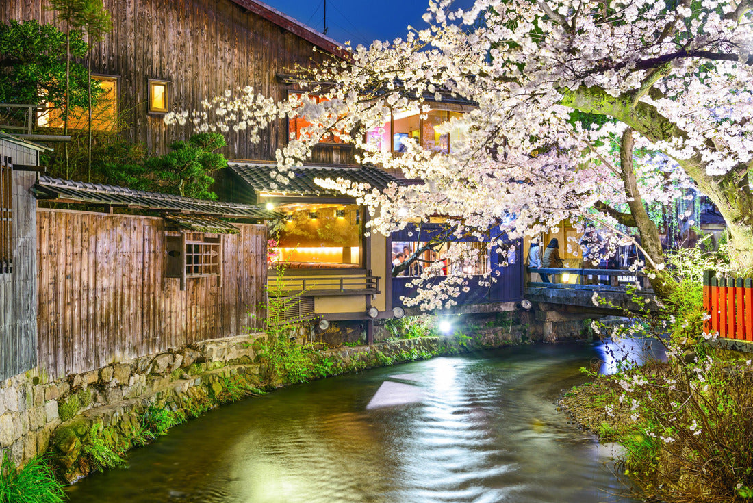 Kyoto, Japan at the Shirakawa River during the spring cherry blosson season 2000pc Puzzle
