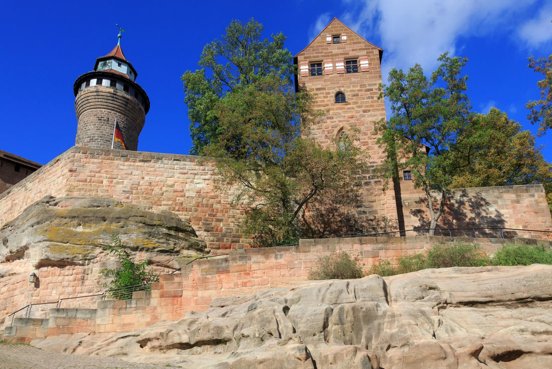 Noah Jigsaw Puzzle Nuremberg Castle (Sinwell tower) with blue sky and clouds, Germany 2000 pieces