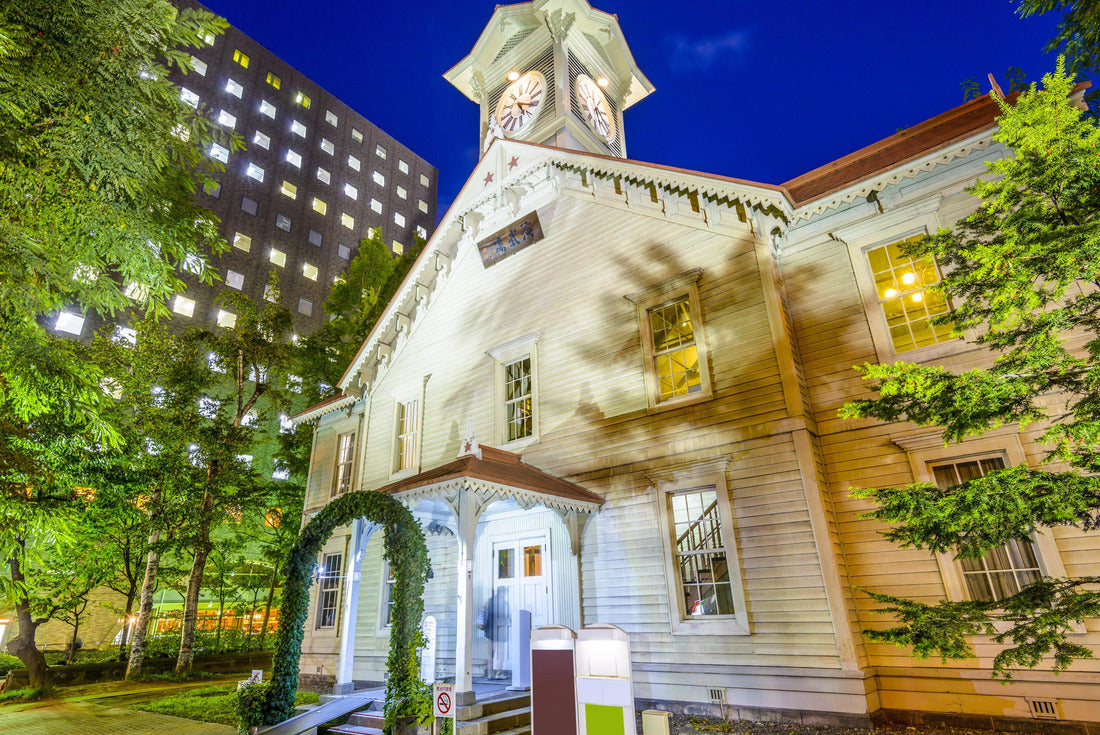 Noah Jigsaw Puzzle Sapporo, Japan at the Sapporo Clock Tower 2000 pieces