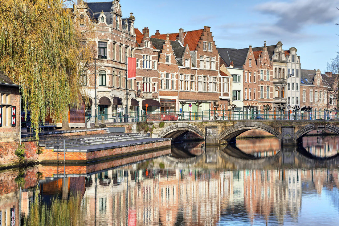 Old buildings, canal and bridge in Lier, Flanders, Belgium 2000pc Puzzle