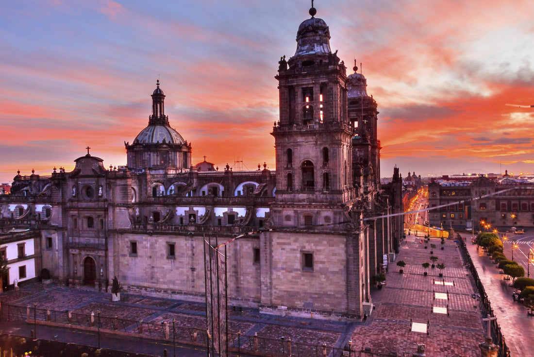 Metropolitan Cathedral and the Presidential Palace in Zocalo, center of Mexico City, Mexico Sunrise 2000pc Puzzle