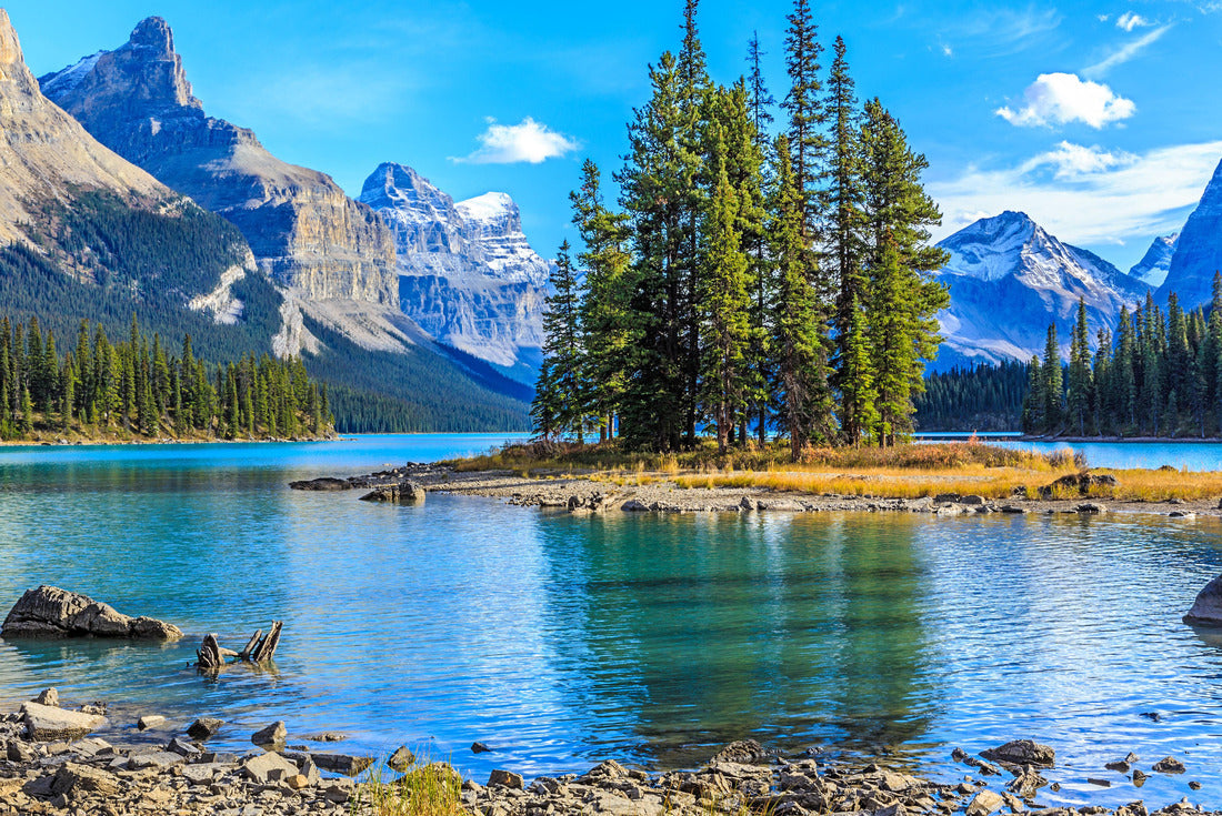 Spirit Island in Maligne Lake, Jasper National Park, Alberta, Canada 2000pc Puzzle
