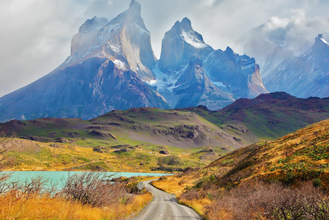 Summer day in Torres del Paine National Park, Patagonia, Chile. Majestic peaks of Los Kuernos over Lake Pehoe 2000pc Puzzle