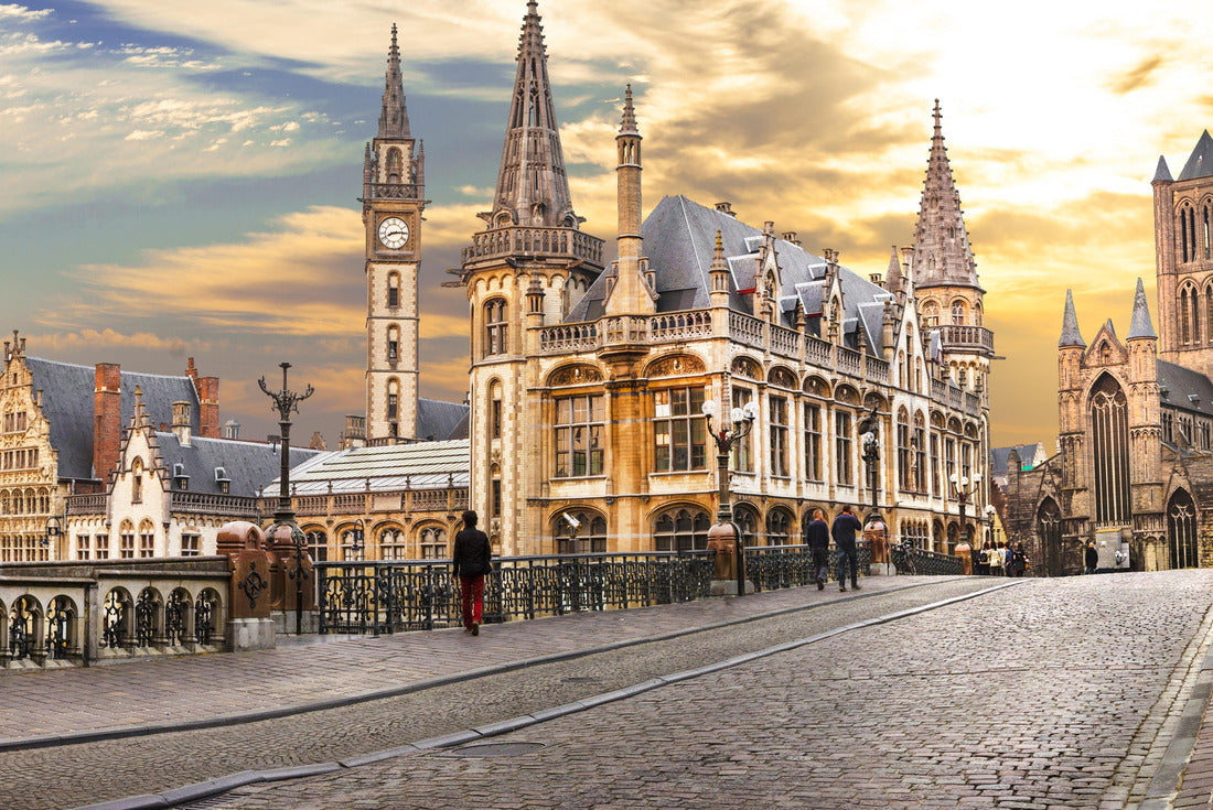 Beautiful medieval Ghent at sunset. Belgium 2000pc Puzzle
