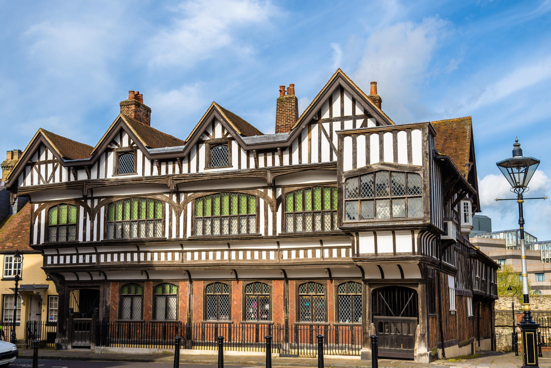 Tudor House in City Centre of Southampton, England 2000pc Puzzle