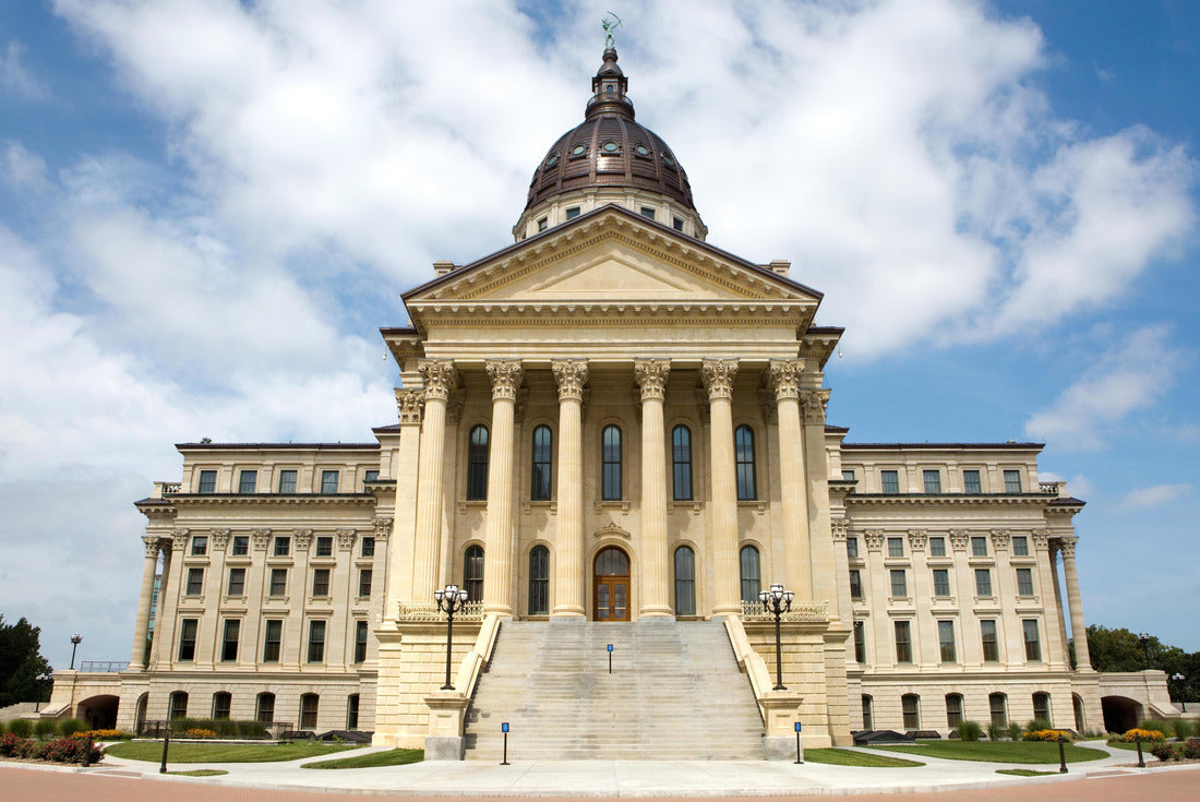 Kansas State Capitol building located in Topeka, Kansas, USA 2000pc Puzzle