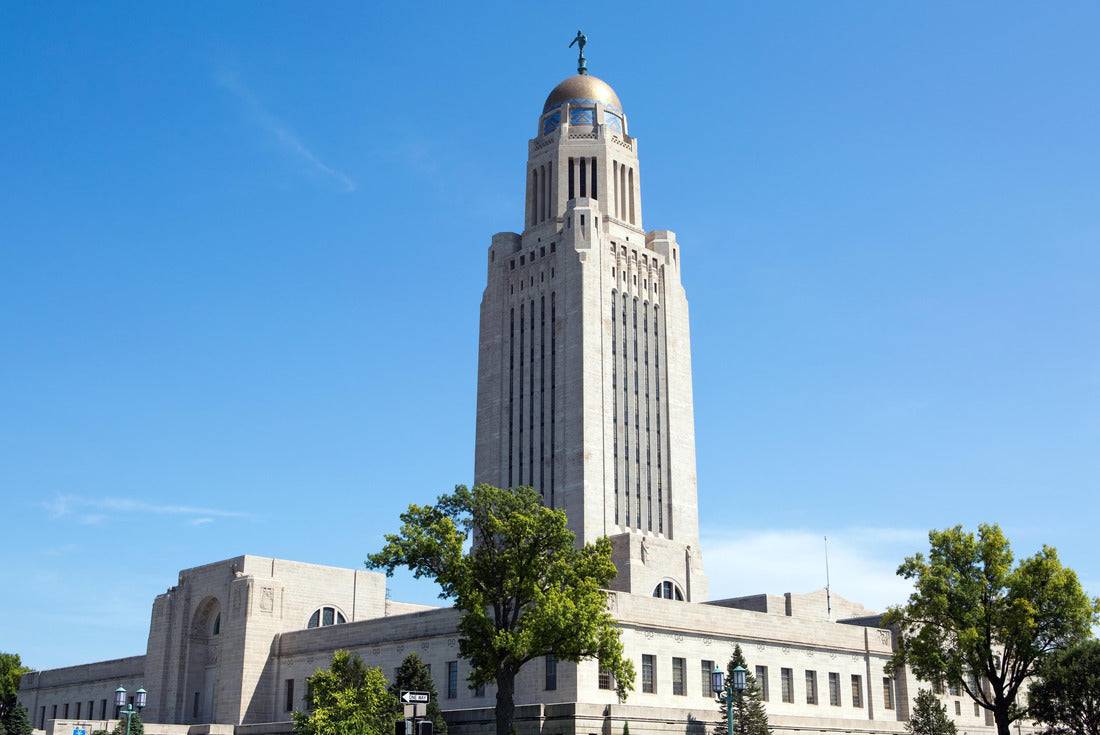 Nebraska State Capitol building is located in Lincoln, Nebraska 2000pc Puzzle