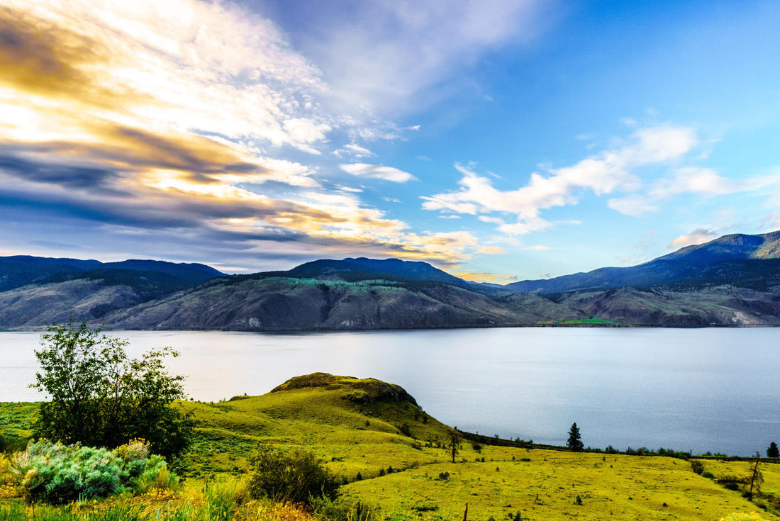 Sunset over Kamloops Lake along the Trans Canada Highway in British Columbia, Canada 2000pc Puzzle