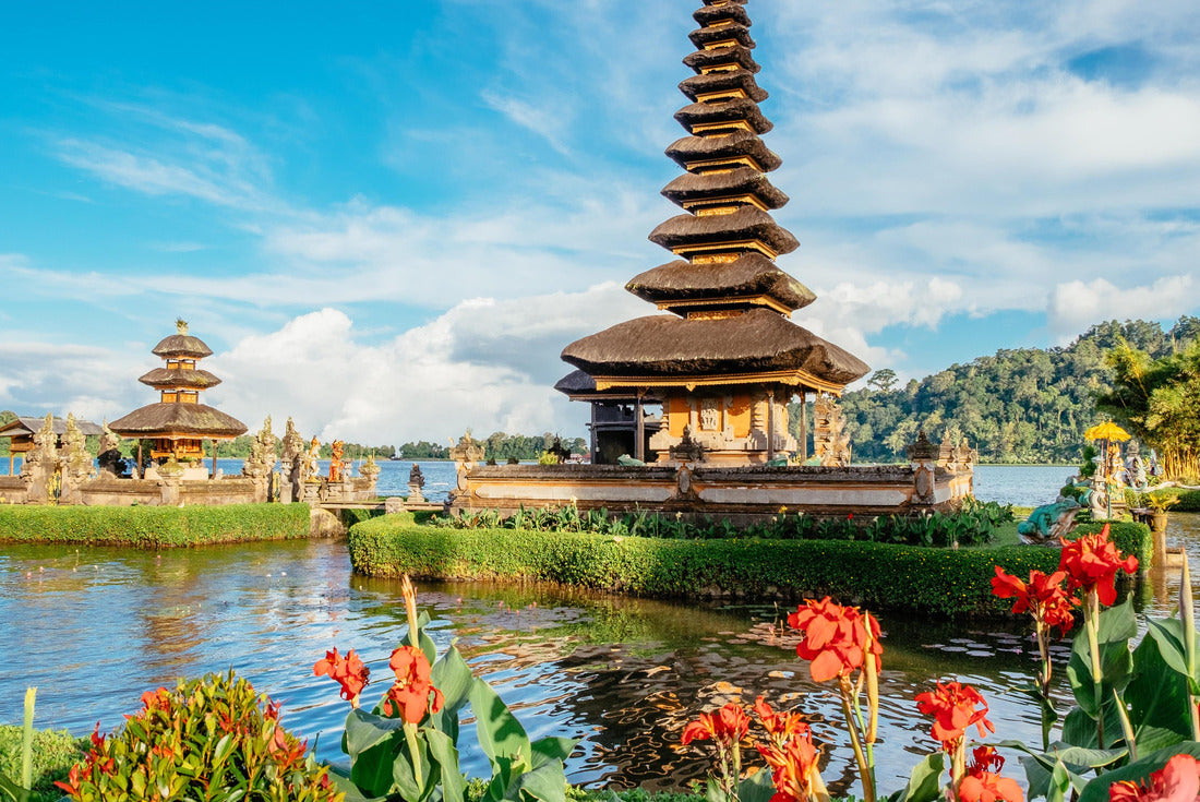 Pura Ulun Danu Bratan temple in Bali island. Hindu temple in flowers on Beratan lake, Asia. Major water temple Bali island, Indonesia. Hindu water temple - culture symbol of Indonesia, Asia landscape 2000pc Puzzle