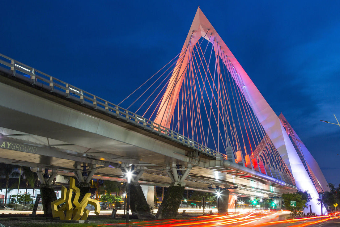 Matute Remus bridge in Guadalajara, Jalisco. Mexico 2000pc Puzzle