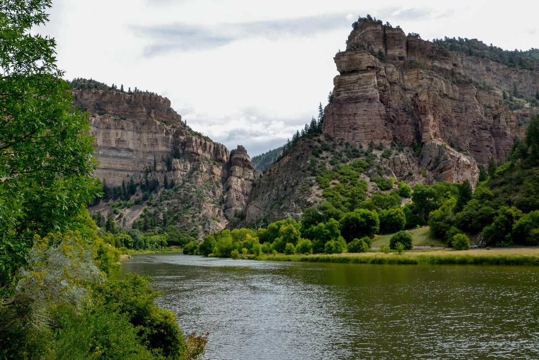 Colorado River flowing in Glenwood Canyon near the hanging lake White River National Forest, Garfield County, Glenwood Springs, Colorado, USA 2000pc Puzzle