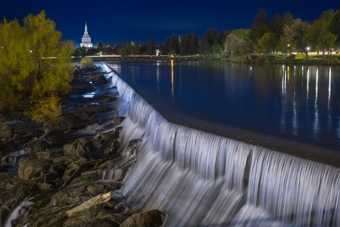 Idaho Falls at blue hour 2000pc Puzzle