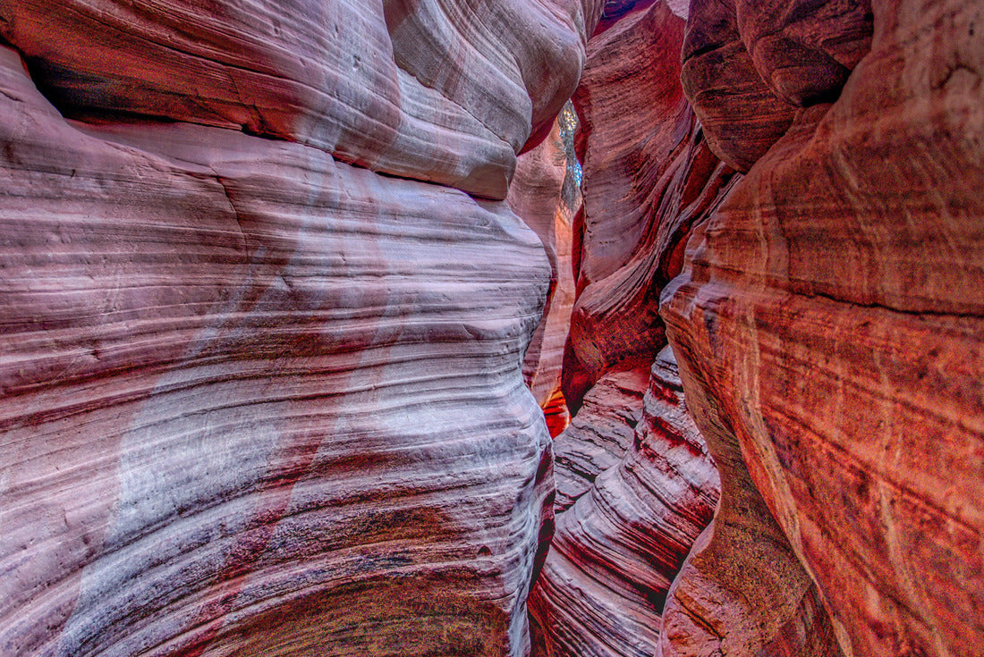 Red slot canyon background near Zion National Park, Utah 2000pc Puzzle