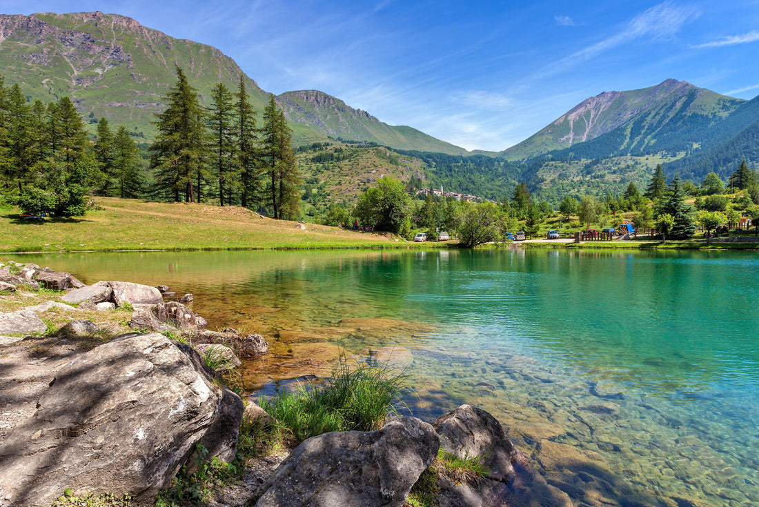 Small Alpine lake Laux between the mountains in Piedmont, northern Italy 2000pc Puzzle